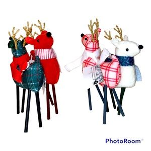 Target Bullseye Holiday Plush Plaid Reindeer
